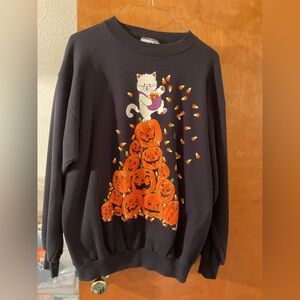 Women’s Halloween Sweatshirt, Size Large.